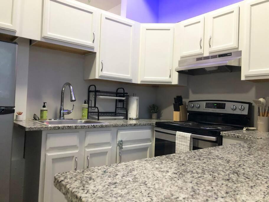 Апартаменты Downtown Cleveland -Modern First Floor Unit Экстерьер фото