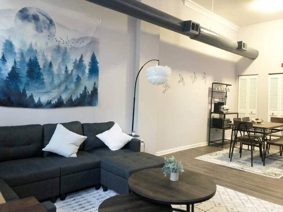Апартаменты Downtown Cleveland -Modern First Floor Unit Экстерьер фото