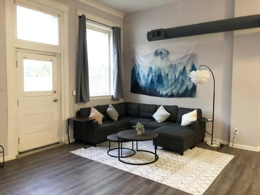 Апартаменты Downtown Cleveland -Modern First Floor Unit Экстерьер фото