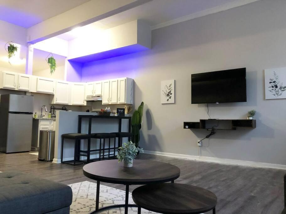 Апартаменты Downtown Cleveland -Modern First Floor Unit Экстерьер фото