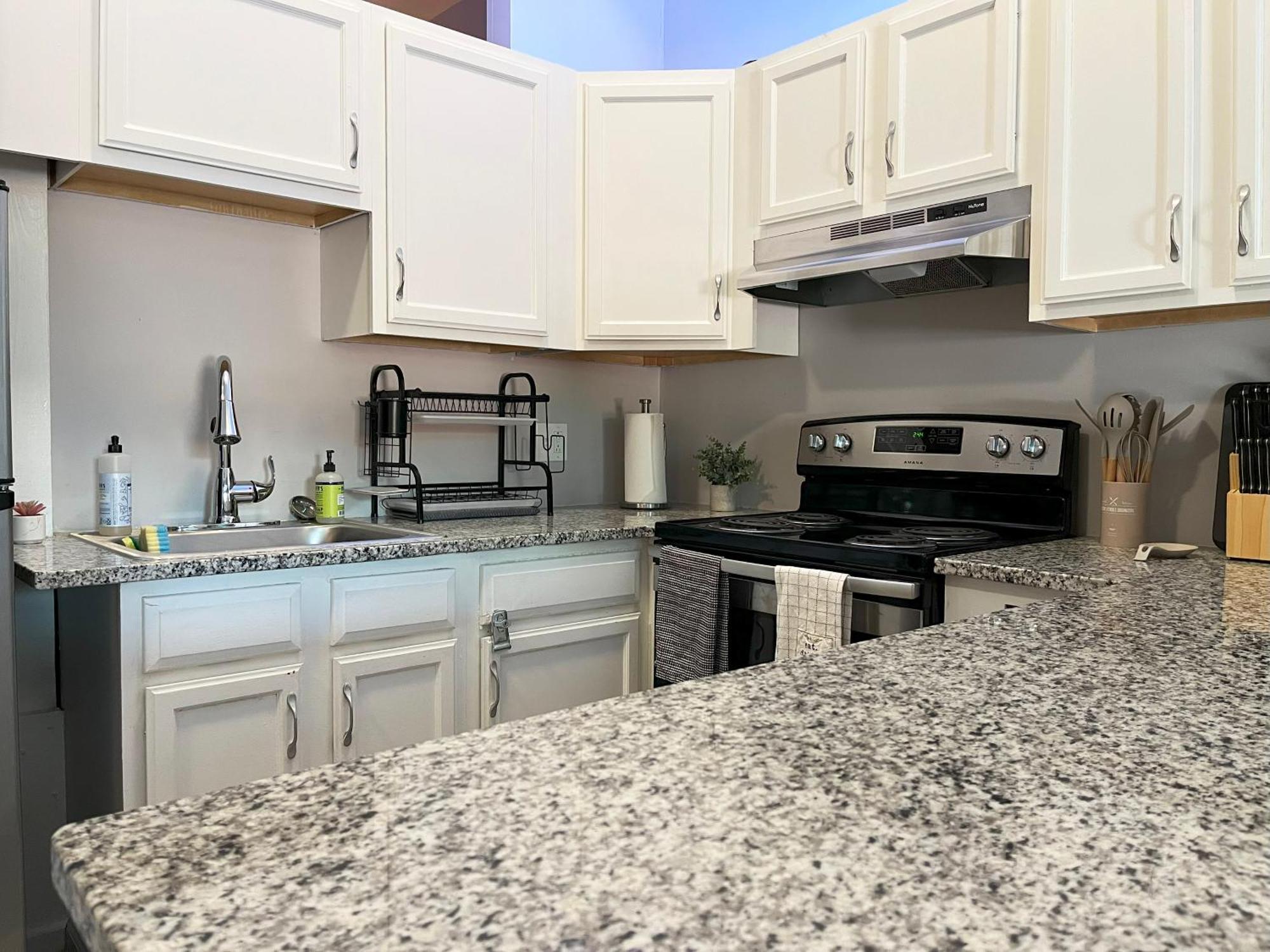 Апартаменты Downtown Cleveland -Modern First Floor Unit Экстерьер фото